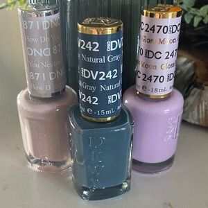 DND Nail Polish Set - How Do You Neutral? Natural Gray and Gloss Moon (NEW)
